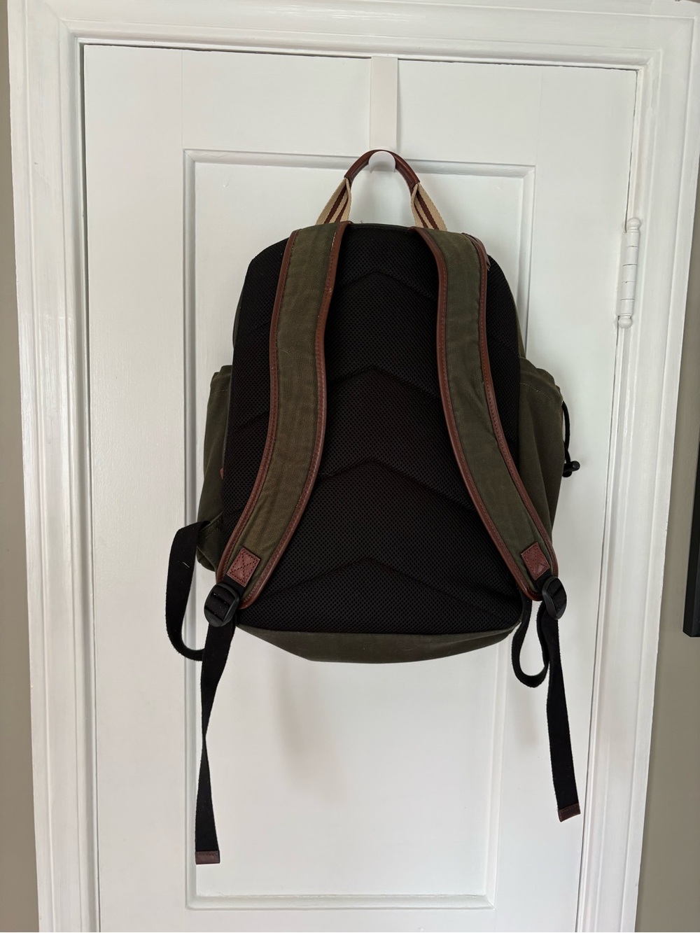 Baekgaard Sloan Backpack in Green Canvas - Picture 7 of 8